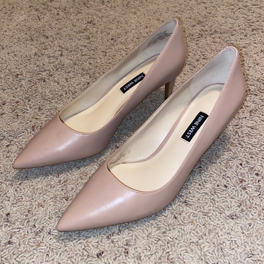 Brand new Nine West tan leather heels